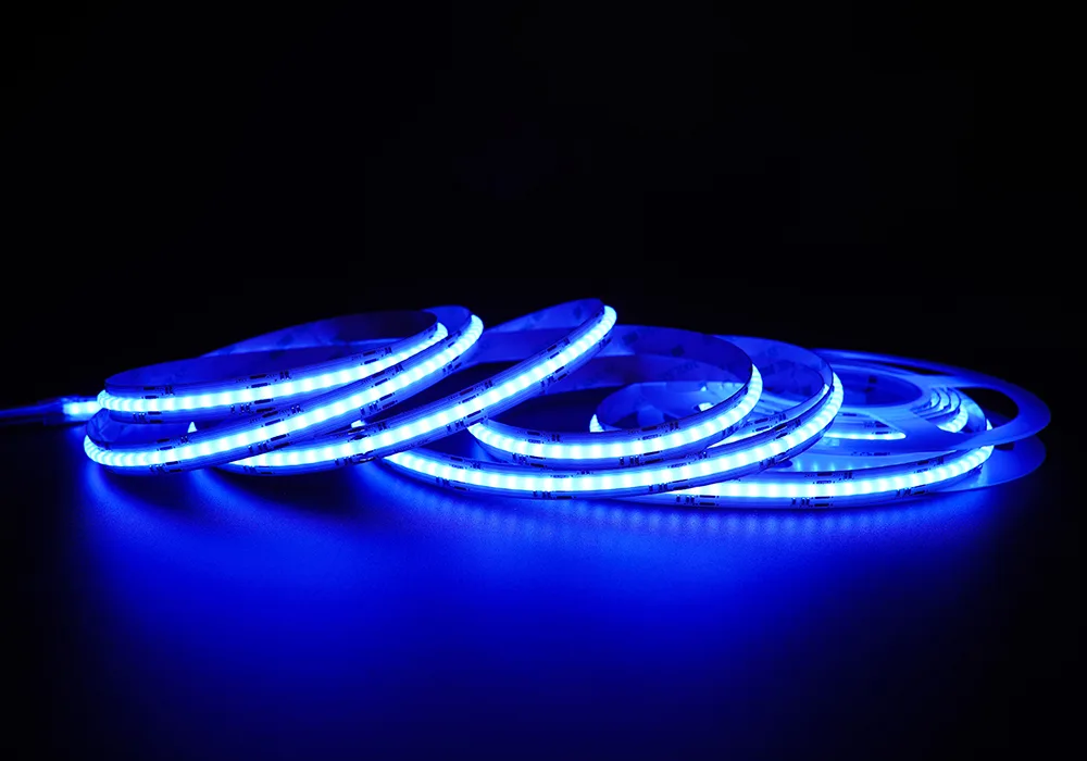 smd-led-streifen-warmweiss-zur-ausleuchtung