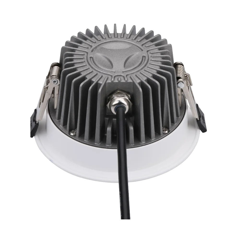 Rückseite des LED Einbaustrahlers IP65 RGBW 12W 24V mit Aluminium-Kühlkörper und Montagefedern