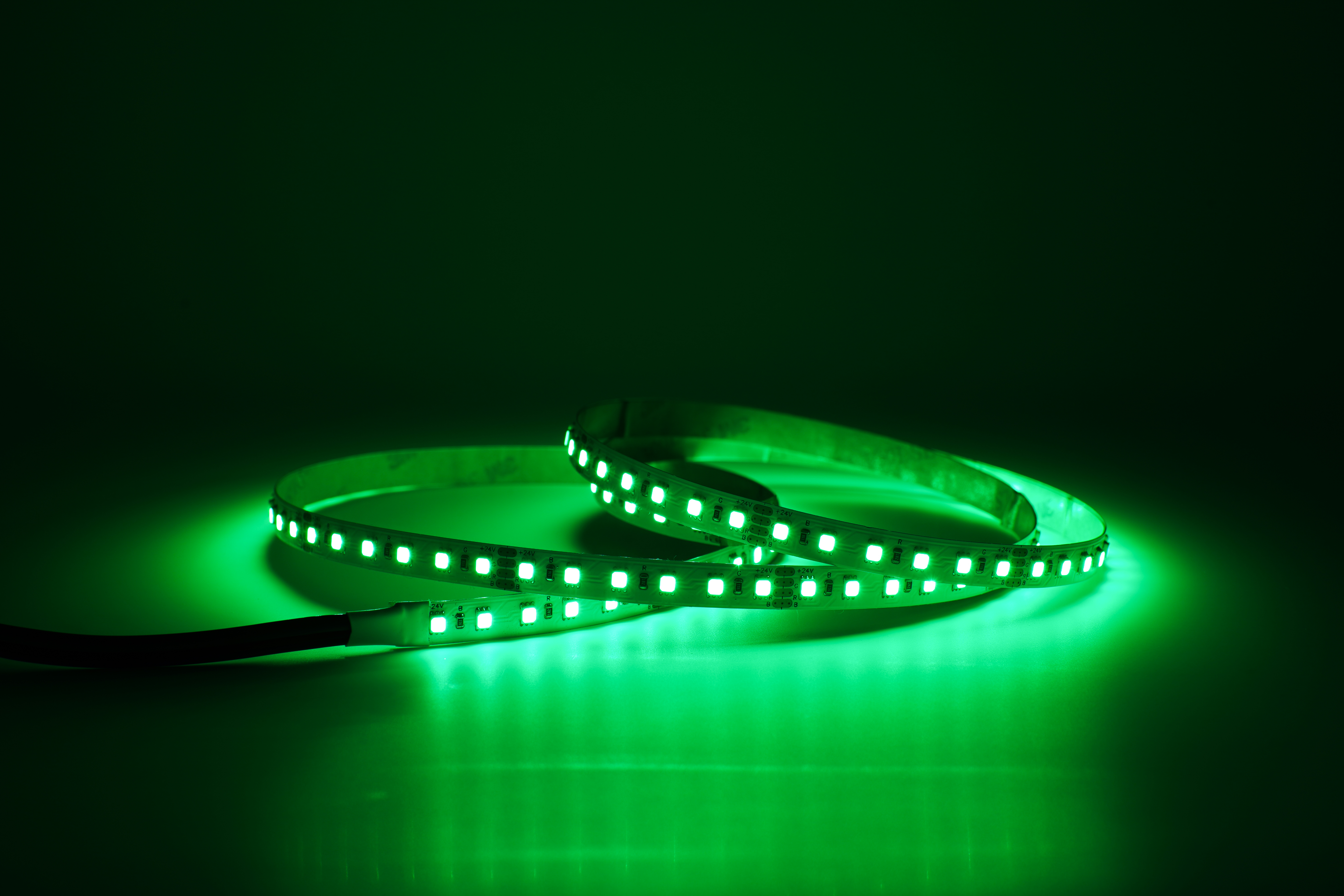 RGB LED-Streifen 10 mm – 60LEDs/m, 24 V, 14,4 W/m – Lichtband mit 120° Abstrahlwinkel 