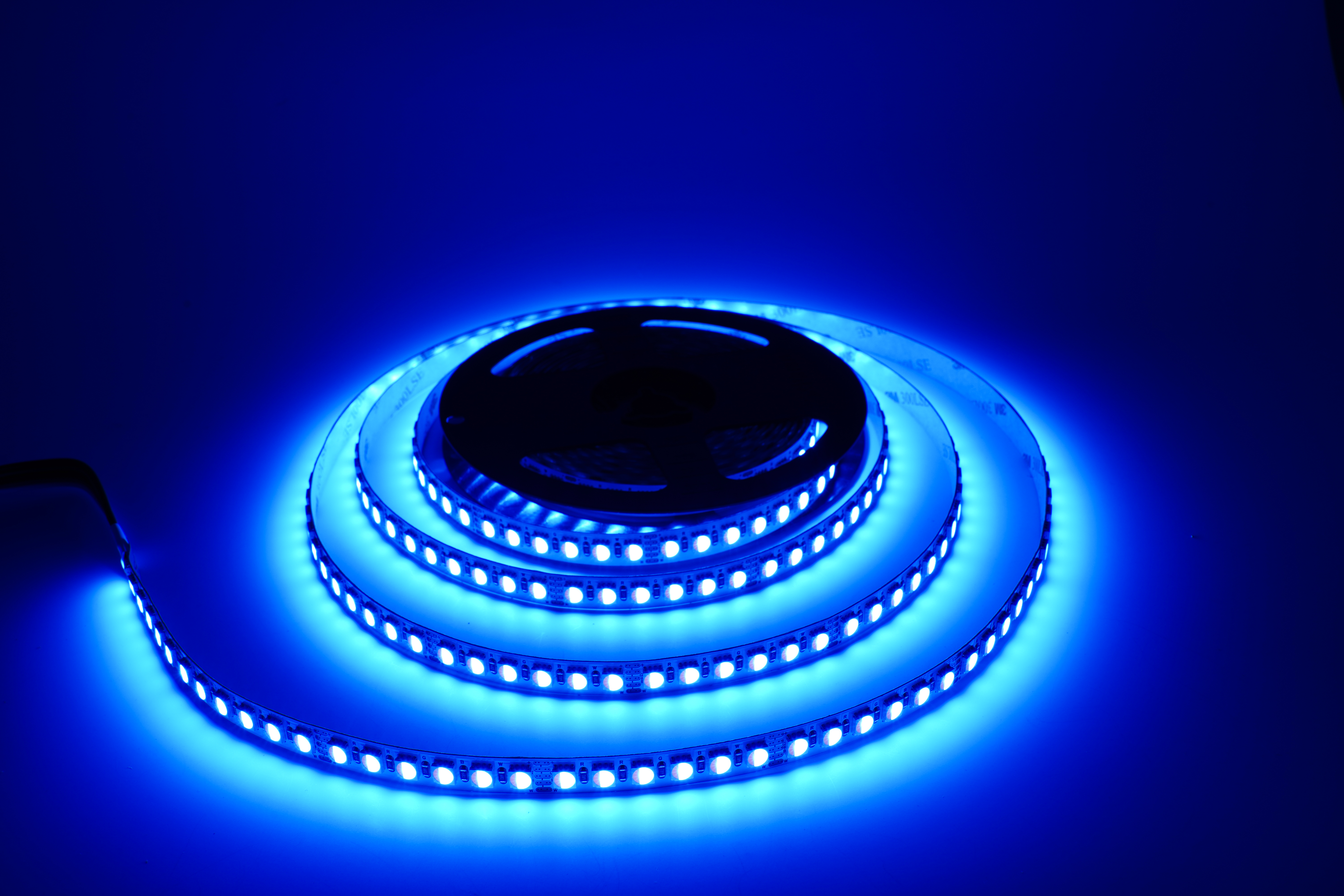 RGBW 4-in-1 LED-Streifen 10 mm – 120LEDs/m, 24 V, 19,2 W/m – RGBW+3000K mit 120° IP20