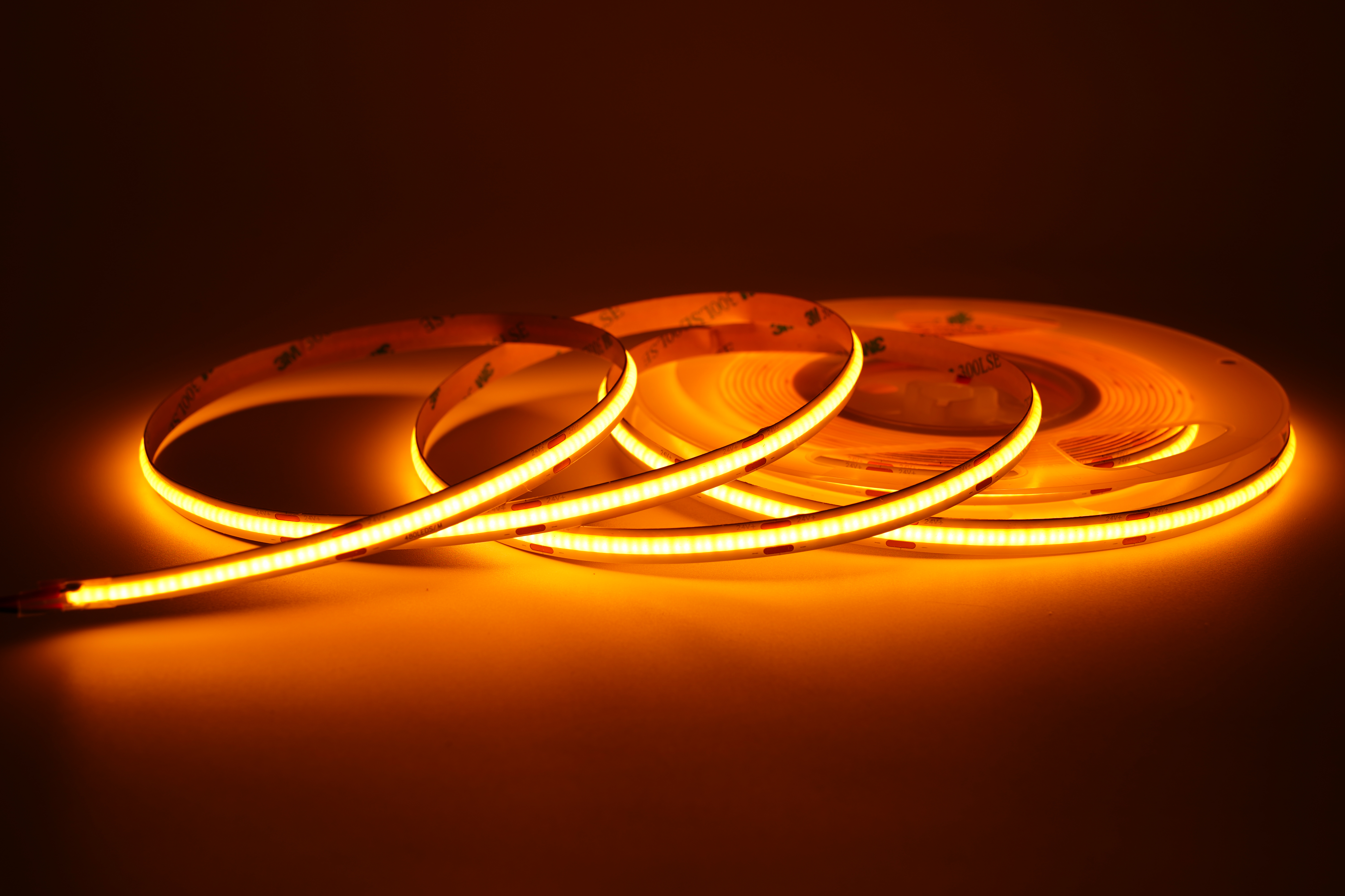 COB LED Streifen 24V gelb mit 480 LEDs/m und homogenem, punktfreiem Licht – Art.-Nr. 22828