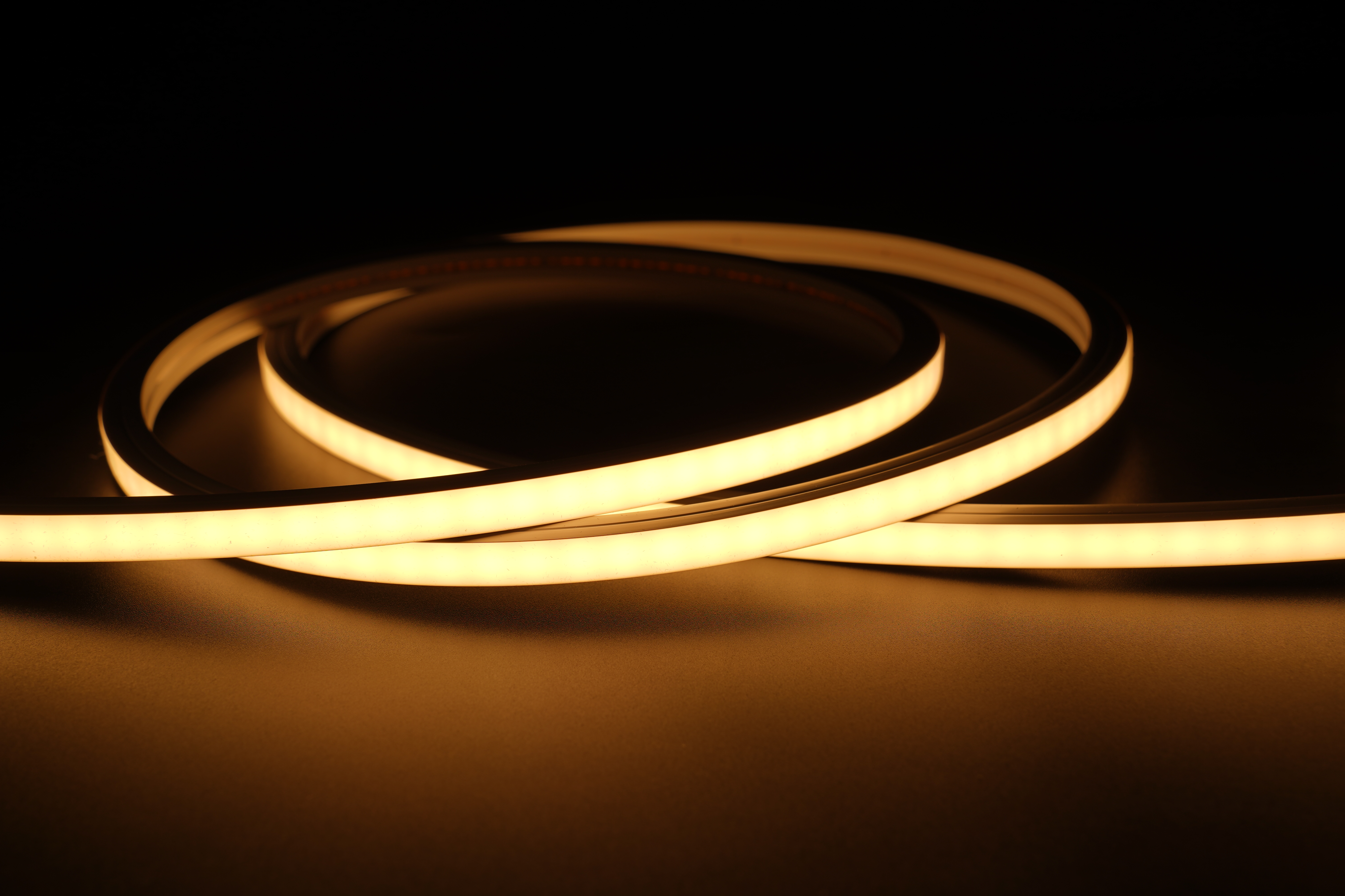 LED NEON TUBE 10×10 mm Silikon Schlauch – 5 m Rolle - 12 W – 24 V – IP67 – CRI>93 - Schneidmaß 50mm