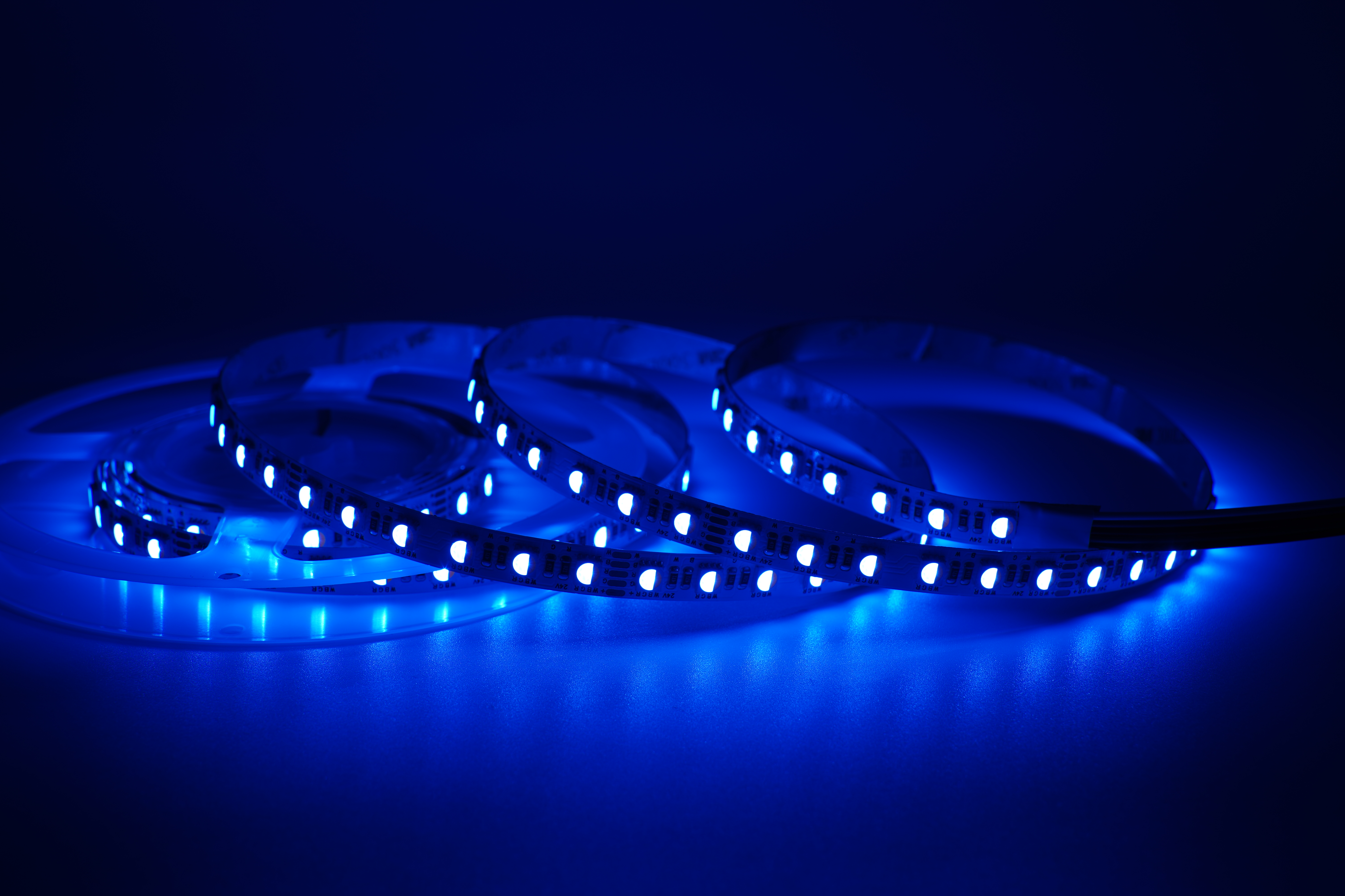 RGBW 4-in-1 LED-Streifen 10 mm – 60LEDs/m, 24 V, 18 W/m – RGBW+3000K mit 120° IP20 