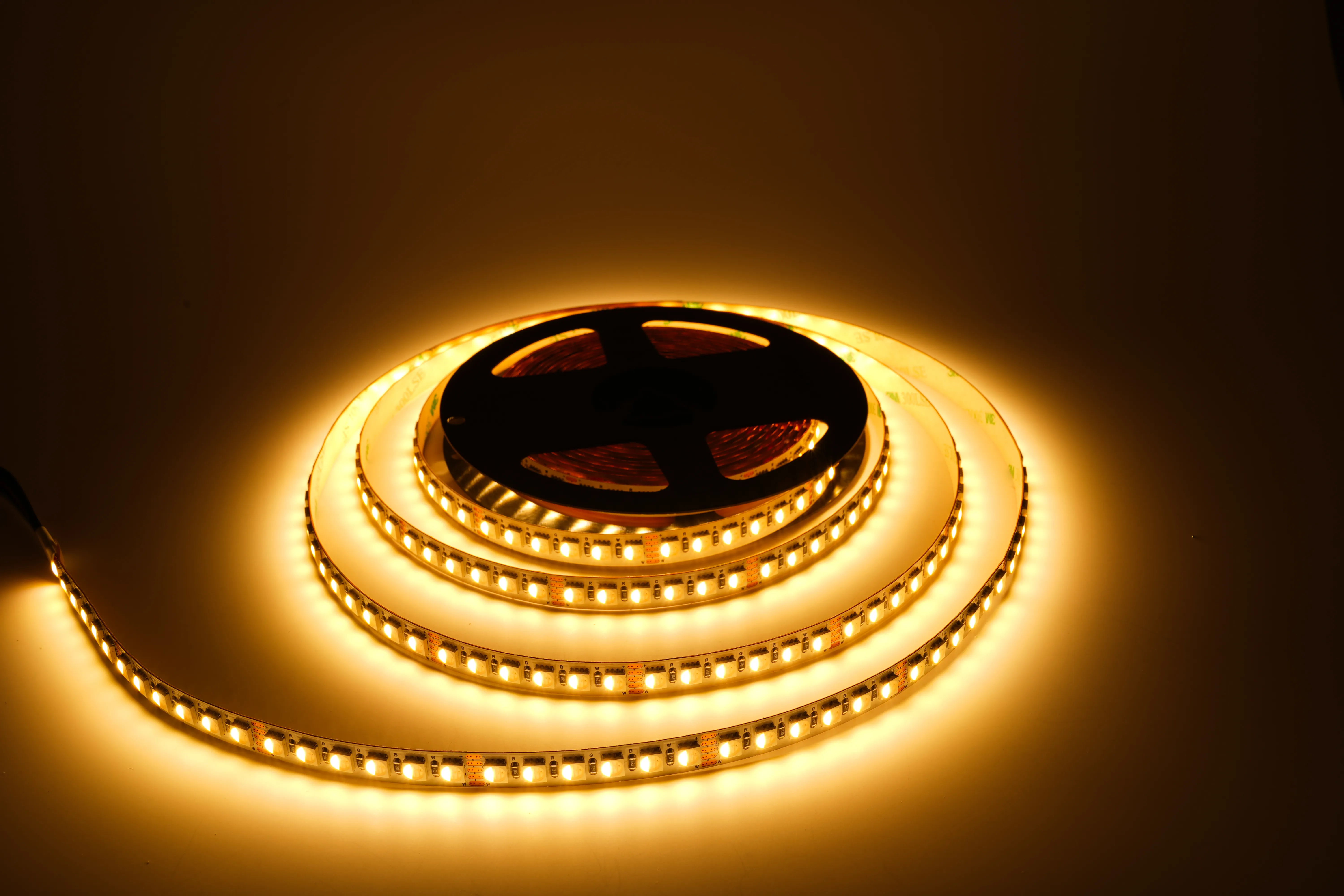 LED Streifen Set RGBW – SMD LED Streifen 24V, 4-in-1, 19,2 W/m, 5m, RGB + Warmweiß 3000K – SS150 Netzteil, SZ5 Zigbee 3.0 Controller & C5 Fernbedienung Schwarz