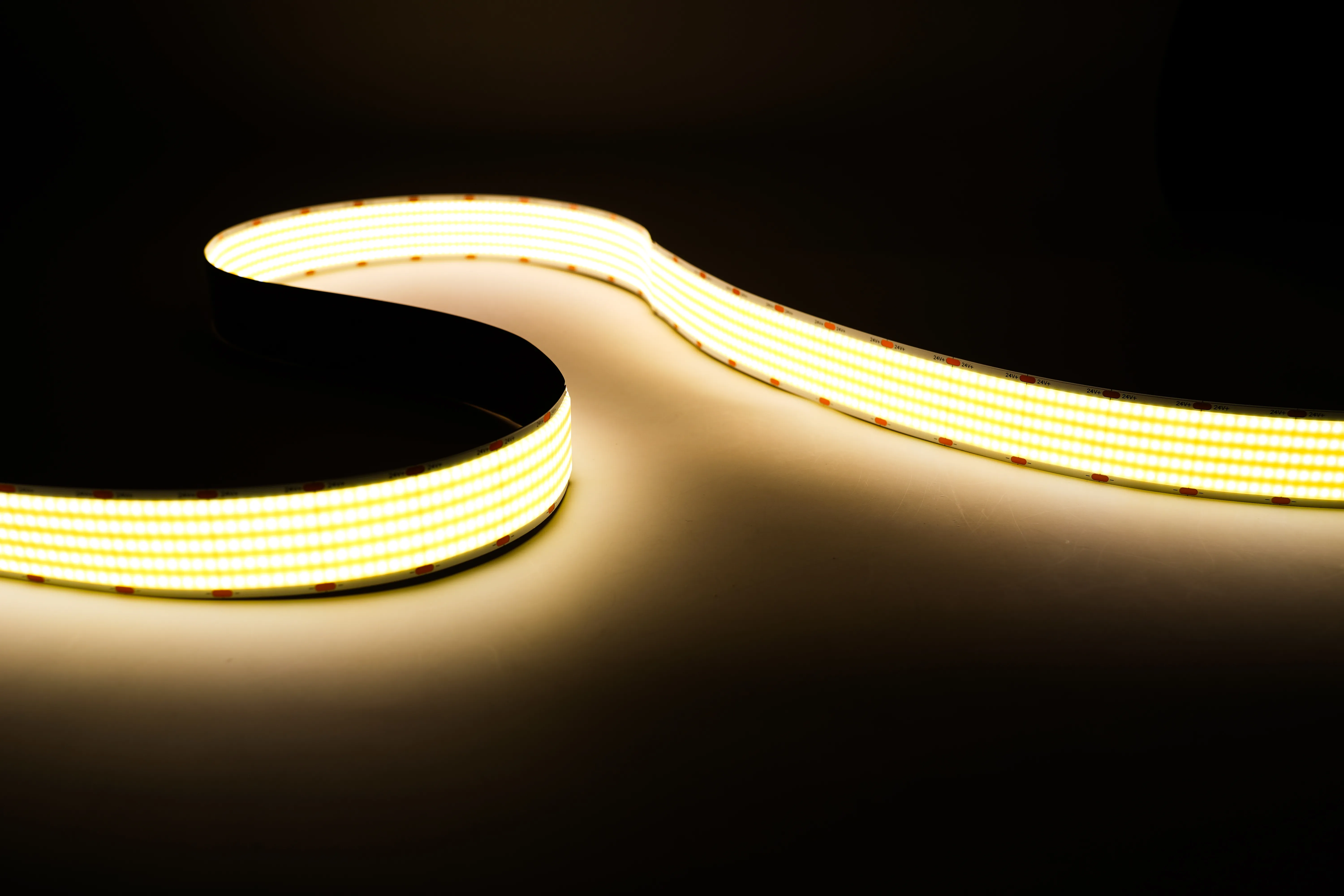COB LED Band 30mm High Power Art.-Nr. 22328 mit 24V und 40W/m für professionelle Beleuchtung