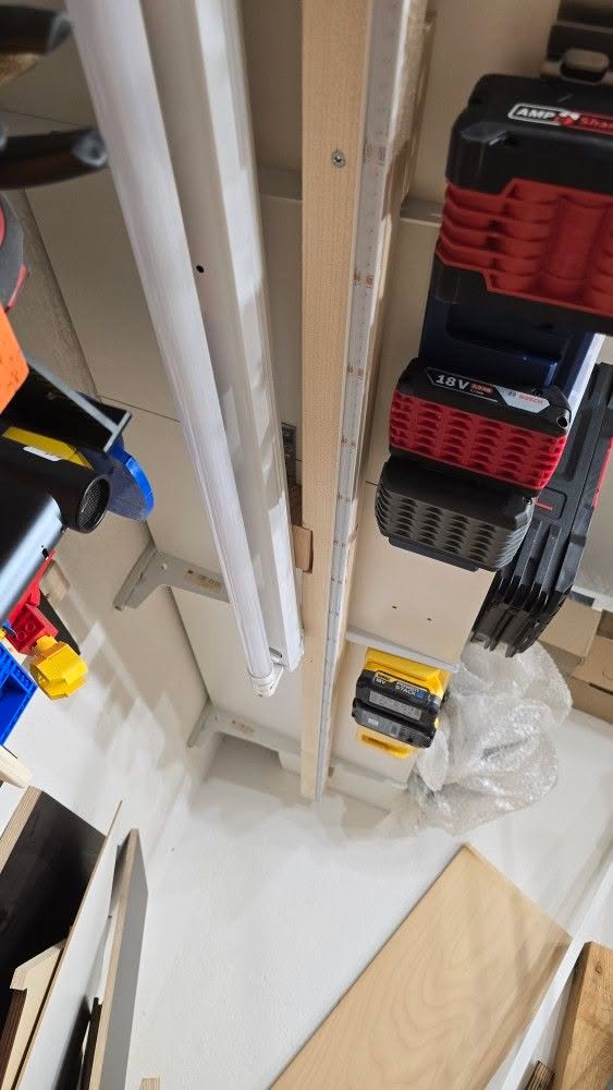 LED Streifen Werkbank Beleuchtung im Aluminiumprofil montiert mit gleichmäßiger Ausleuchtung