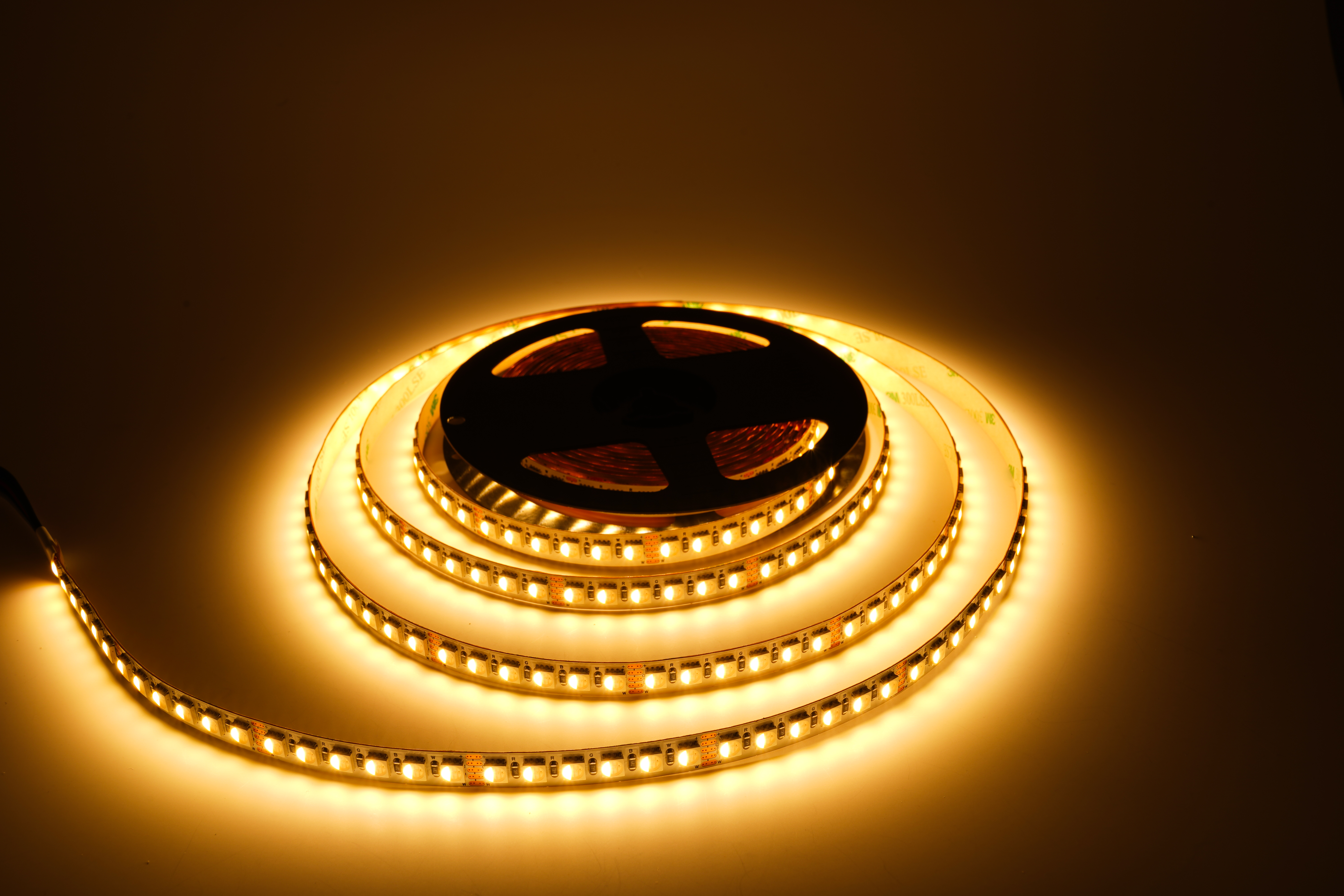 RGBW 4-in-1 LED-Streifen 10 mm – 120LEDs/m, 24 V, 19,2 W/m – RGBW+3000K mit 120° IP20