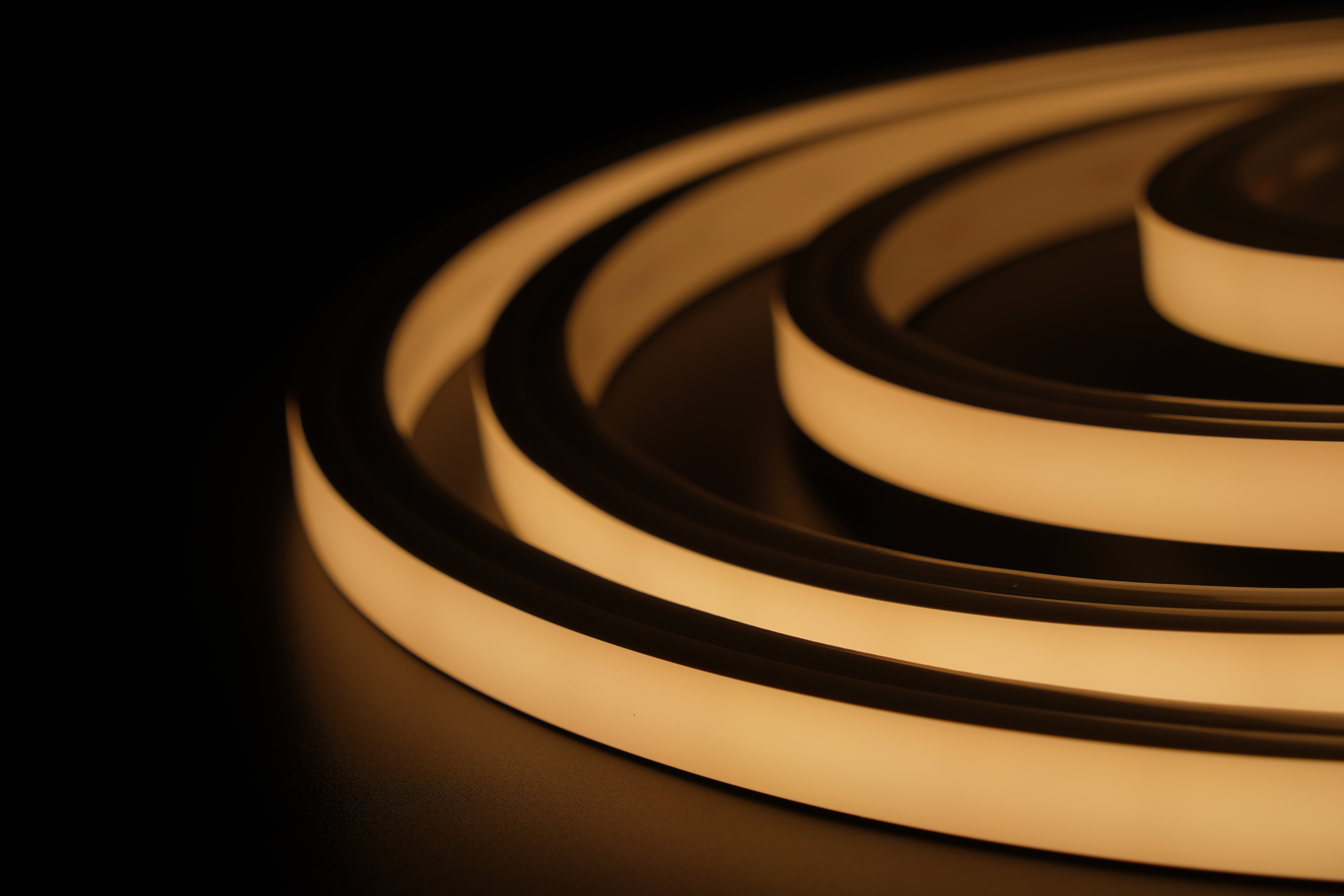 LED Neon Tube 14x14mm warmweiß leuchtend, hochwertige gleichmäßige Lichtlinie im Detail 24V IP67