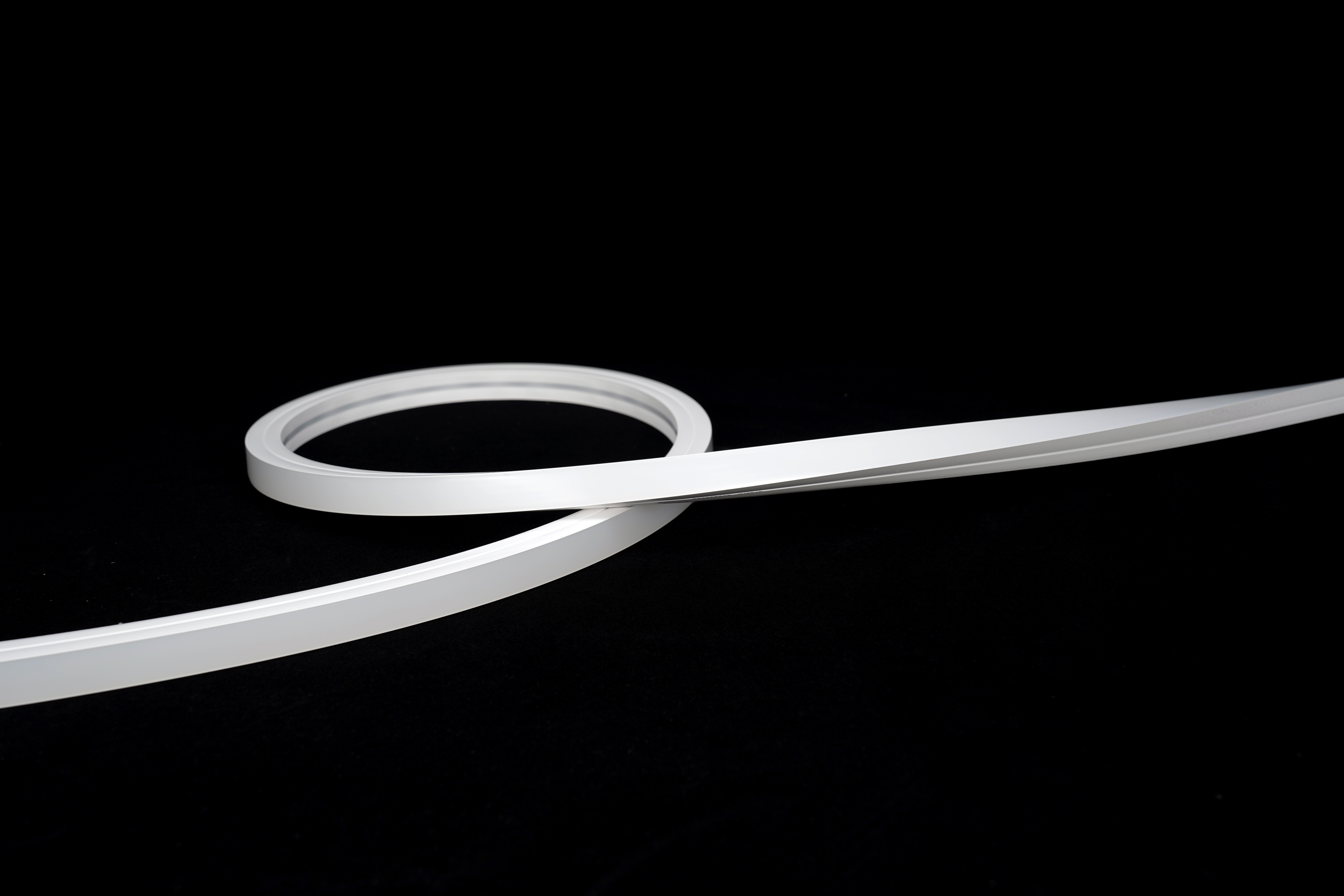 LED NEON TUBE 16×16 mm Silikon Schlauch – 5 m Rolle Single Color - 24V - IP67- 4000K - 12W