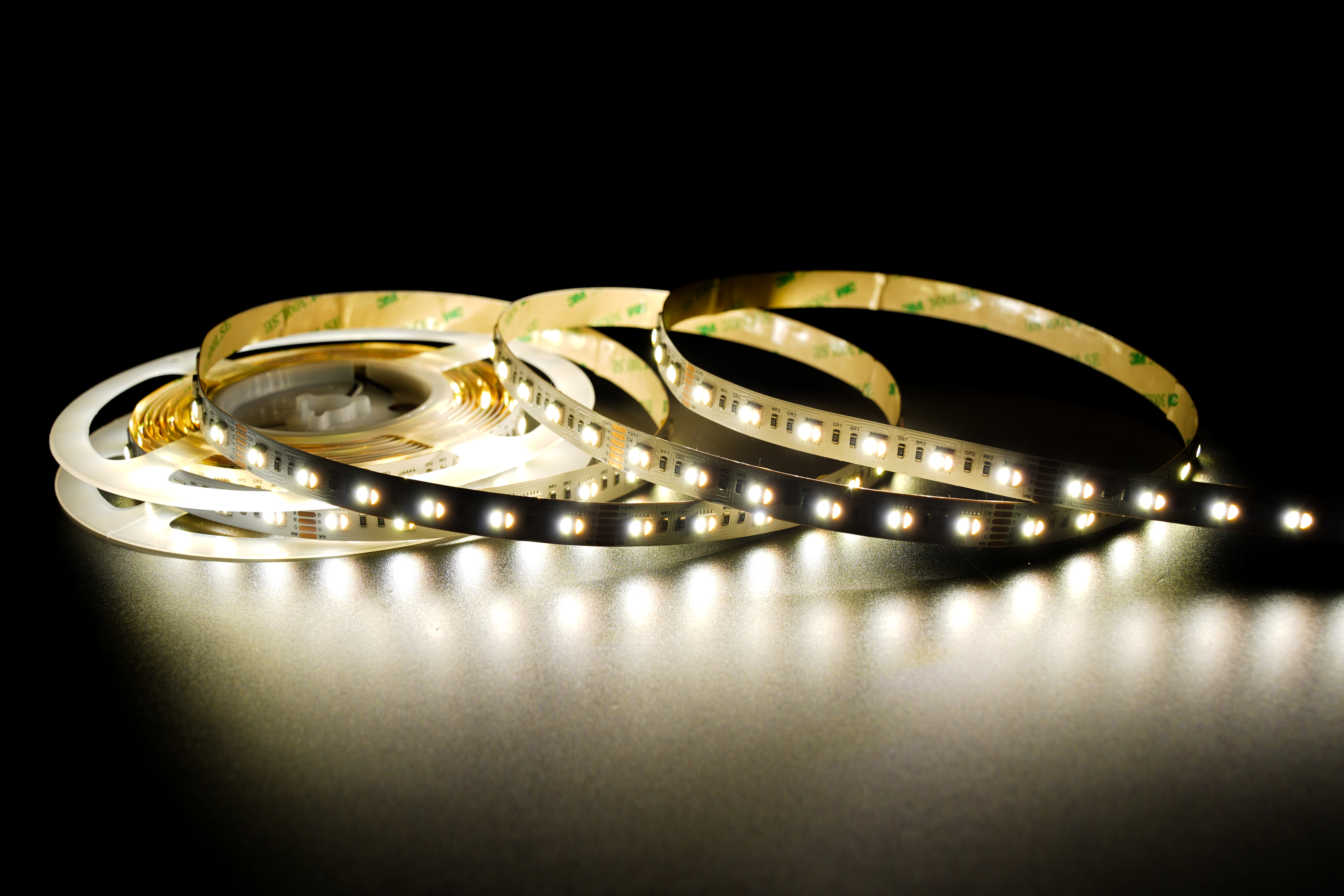RGBCCT 5-in1 LED-Streifen 12 mm – 60LEDs/m, 24 V, 18 W/m – RGBCCT 2700K-6500K Band mit 120° Abstrahlwinkel