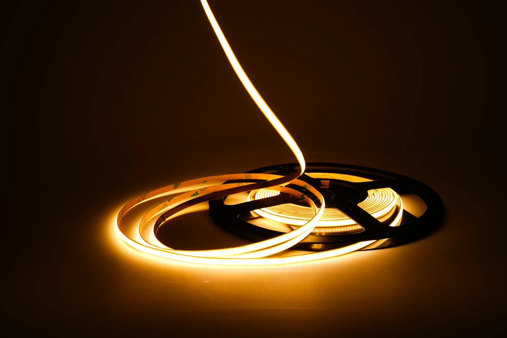 COB LED Streifen 5mm Art.-Nr. 22305 in Warmweiß 2700K mit homogener Lichtlinie auf Rolle