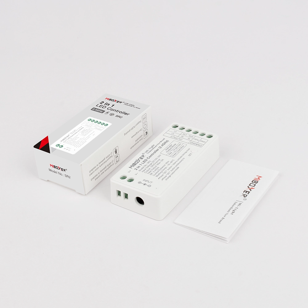 MiBoxer SR2 – 2-in-1 LED Controller, Perspektivansicht, kompaktes Gehäuse | SK-LED MiBoxer SR2 LED Controller – kompaktes Gehäuse 17x36x74,5 mm, Schrägansicht, 2-in-1 für einfarbige und CCT LED Streifen