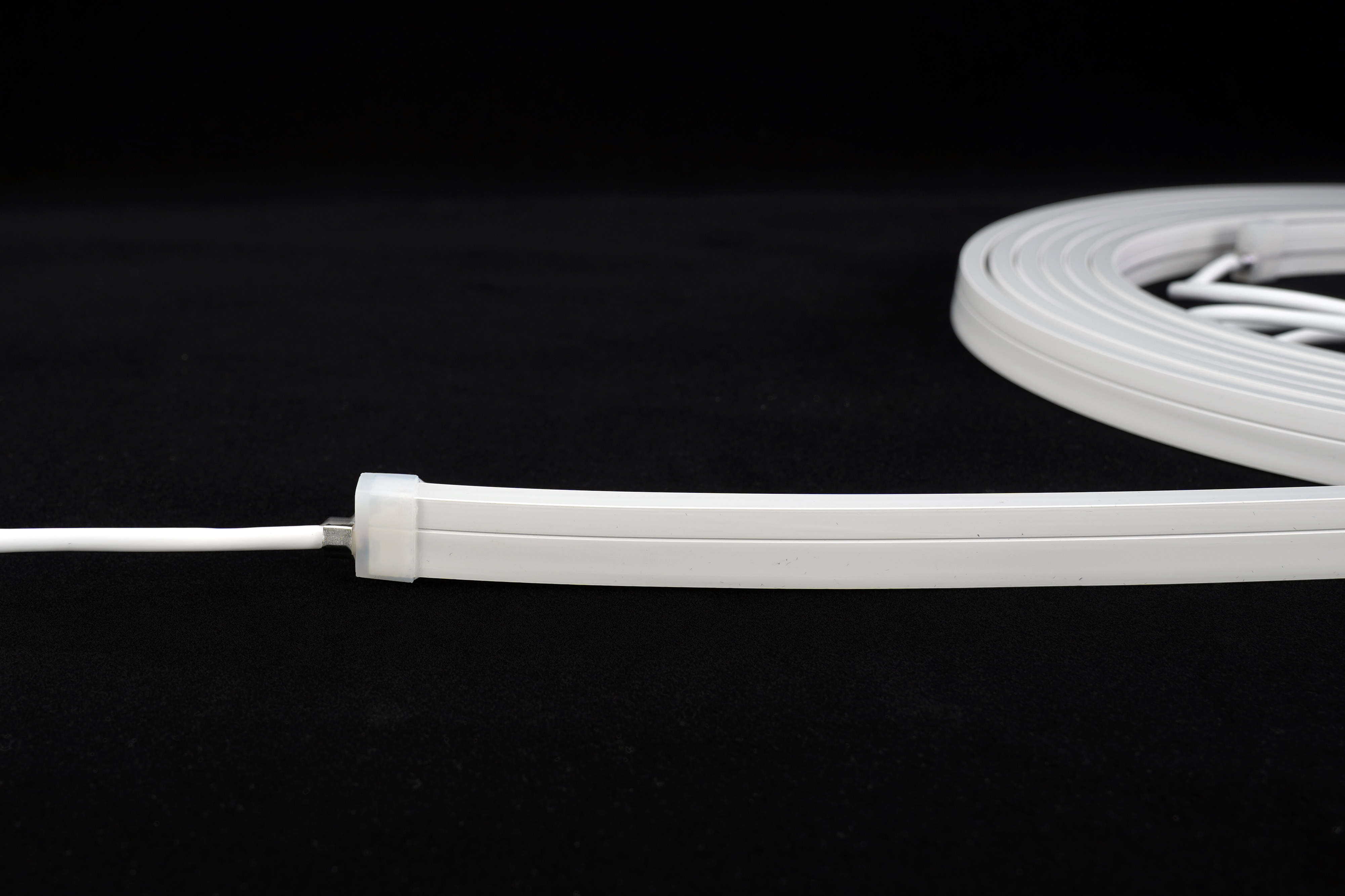 LED NEON TUBE 06×16 mm Silikon Schlauch – 5 m Rolle - 12 W – 24 V – IP67 – CRI>93 - Schneidmaß 50mm