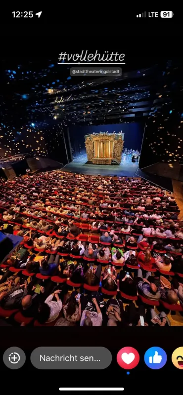 led-buehnenbeleuchtung-theater-ingolstadt-zauberfloete-publikum