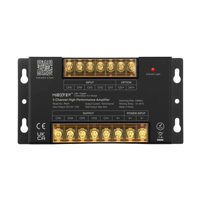 5-Kanal LED Verstärker RGBW RGBCCT 12V 24V mit 30A Ausgangsleistung und Schraubklemmen Vorderansicht