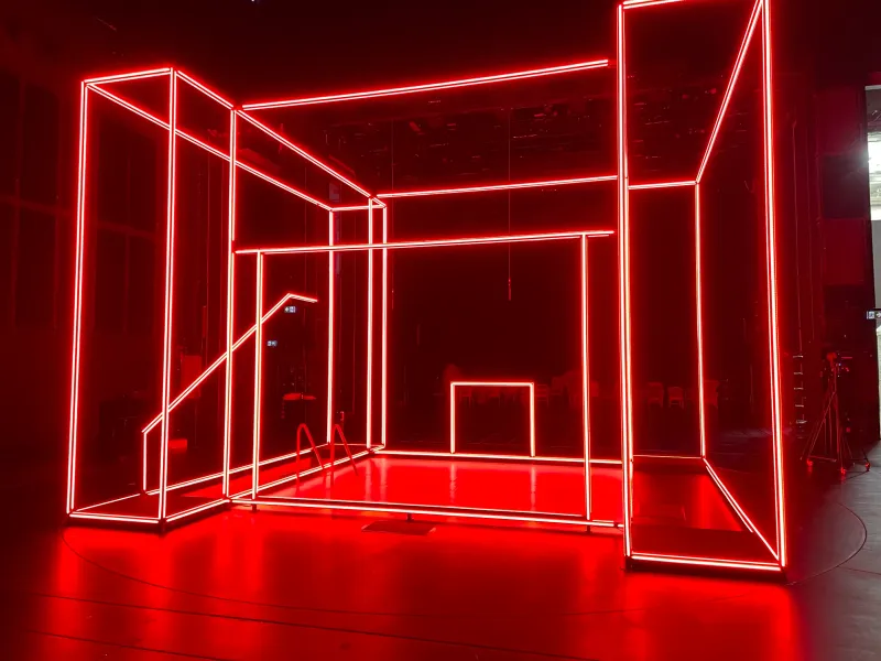 led-buehnenbeleuchtung-der-kirschgarten-rot