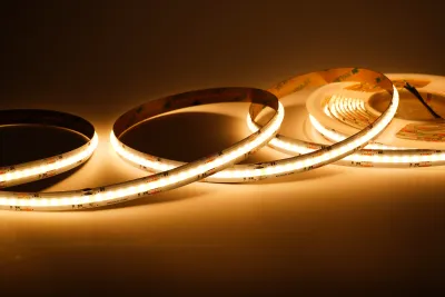 COB RGBCCT LED-Streifen 12 mm – RGB-Farbwechsel Rot, Grün & Blau COB RGBCCT LED-Streifen 12 mm im RGB-Farbwechsel – homogenes Lichtband in Rot, Grün und Blau ohne sichtbare LED-Punkte