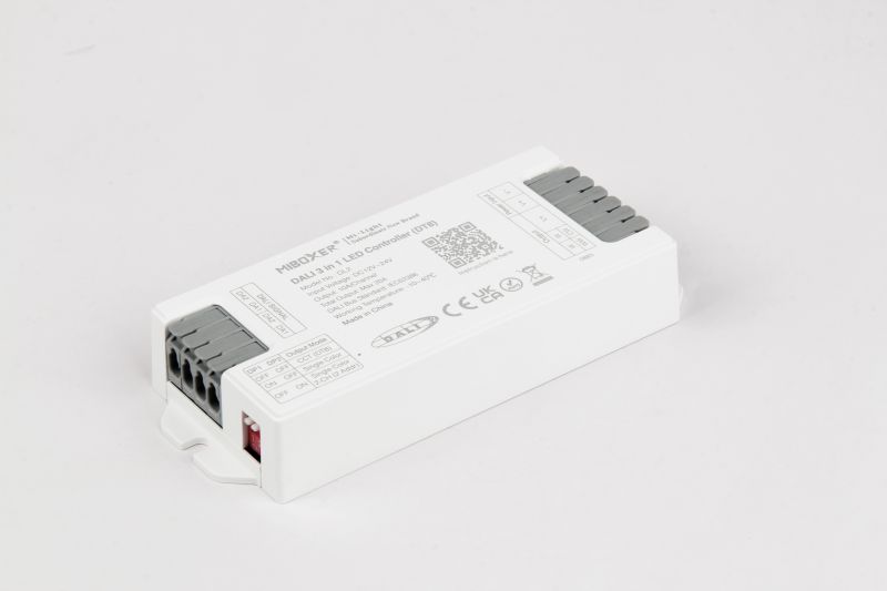 Anschlussklemmen des MiBoxer DL2 DALI Controllers für LED Streifen mit 12-24V Versorgung und DALI Bus