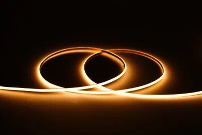 Flexibler 3mm COB LED Streifen Art.-Nr. 22300 Flexibler COB LED Streifen 3mm Art.-Nr. 22300 mit durchgehender homogener Beleuchtung