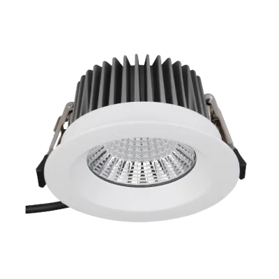 LED Einbaustrahler IP65 12W 24V DC 60° CCT Perspektivansicht Wasserdichter LED Einbaustrahler IP65 mit RGBW, 2700K Warmweiß und 60 Grad Abstrahlwinkel