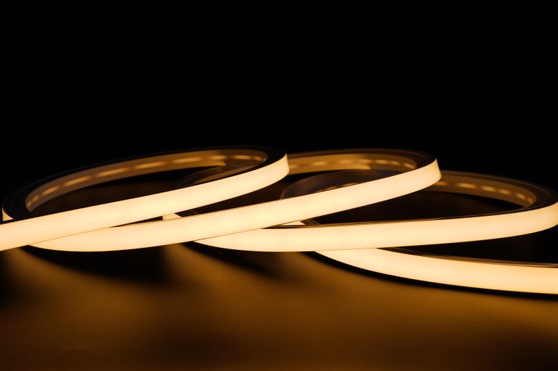 LED Neon Tube 20x20mm warmweiß als 5m Rolle, gleichmäßige LED Lichtlinie 24V IP67