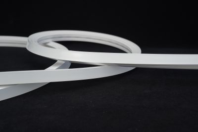 LED Neon Tube 20x20mm unbeleuchtet, großer Silikon Schlauch 24V IP67 Detailaufnahme