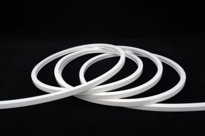 LED Neon Tube 20x20mm flexibel gebogen, 24V IP67 Silikon Neon Flex biegbar