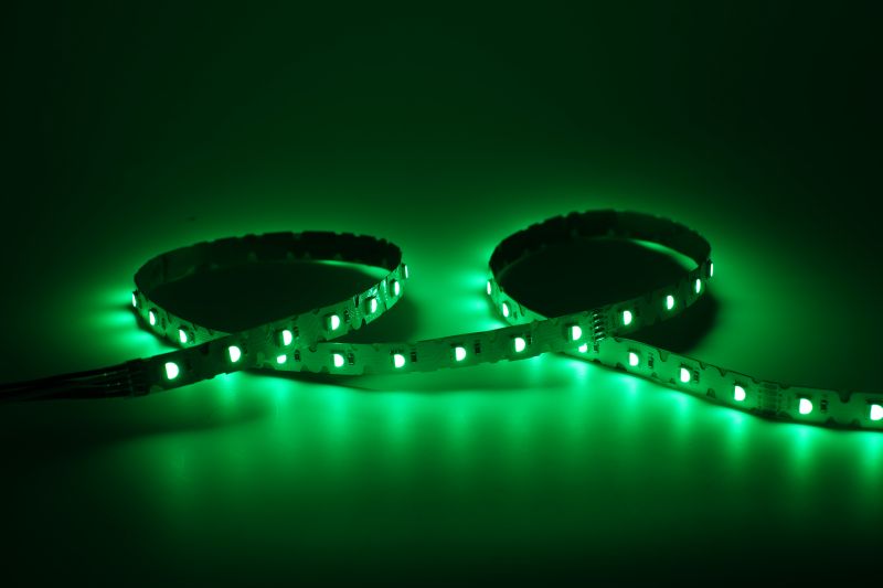 grüner LED Streifen 24V SMD mit indirektem Licht für Ambientebeleuchtung Raumbeleuchtung und Akzentbeleuchtung