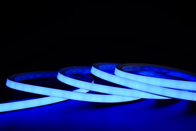 led-neon-tube-20x20mm-silikon-schlauch-blau-24v-ip67-led-neon-flex-rgb-sk-led