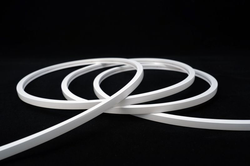LED Neon Tube 10x10mm neutralweiß als 5m Rolle, flexibler Silikon Schlauch für 24V LED Streifen IP67
