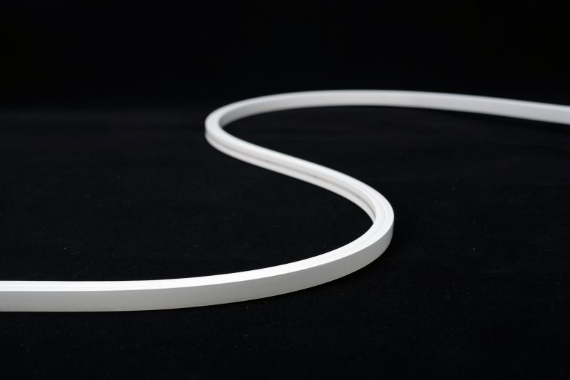LED Neon Tube 10x10mm neutralweiß aus Silikon, flexibel für 24V LED Streifen, IP67 wasserdicht