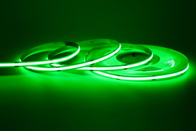 COB LED Streifen 24V grün Detailansicht mit 480 LEDs/m – Art.-Nr. 22834