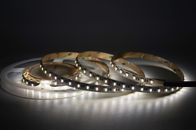 RGBW 4-in-1 LED-Streifen 10 mm – 60LEDs/m, 24 V, 18 W/m – RGBW+3000K mit 120° IP20