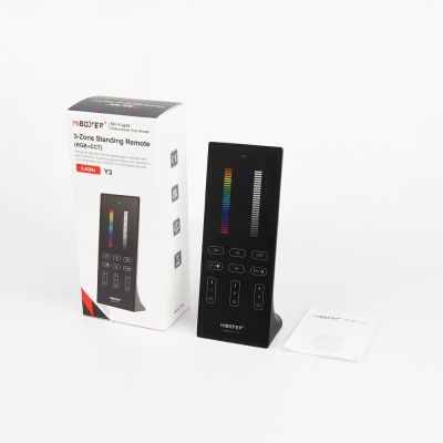 MiBoxer Y3 RGB CCT LED Fernbedienung Standgerät 3 Zonen Verpackung Lieferumfang MiBoxer Y3 RGB CCT LED Fernbedienung als Standgerät mit Verpackung und Lieferumfang 3 Zonen 2.4GHz Steuerung für RGB und CCT LED Streifen