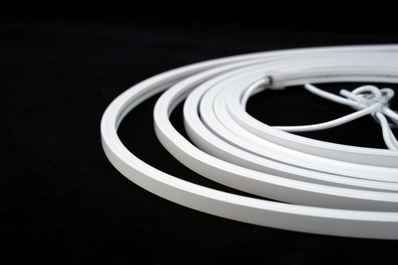 led-neon-tube-20x20mm-silikon-schlauch-weiss-24v-ip67-rolle-sk-led