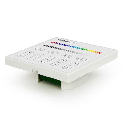 MiBoxer X4 DMX512 – RGBW LED Touchpanel | 4-Zone Lighting Controller Angled view of the MiBoxer X4 DMX512 RGBW LED Touch Wall Panel – 4-Zone Controller with Glasoberfläche, Farbskala und Mode/Speed Buttons