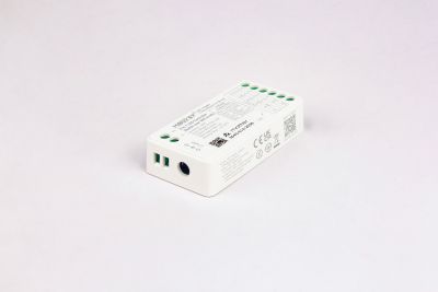 MiBoxer SM5 Matter LED Controller Anschlussseite – 5-Kanal Schraubklemmen für Eingang 12–24V und Ausgang RGB, RGBW, RGBCCT, CCT oder einfarbige LED Streifen